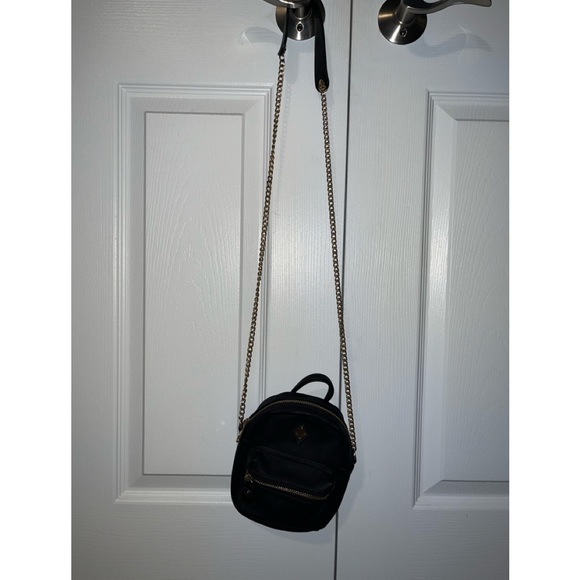 Claire’s Purse - Picture 2 of 3